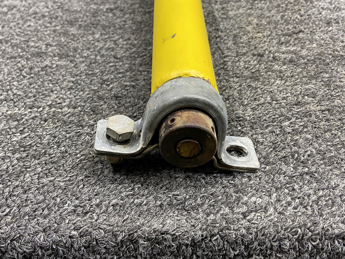 Air Tractor 80067-10 Air Tractor AT-401 Gate Box Control Torque Tube (Minor Corrosion)