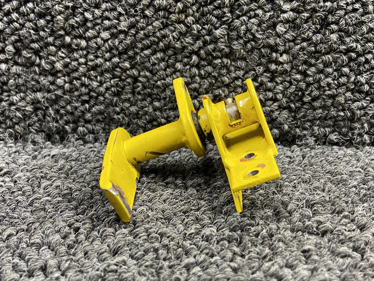Air Tractor 10915-2 Air Tractor AT-401 Cabin Door Latch Assembly RH