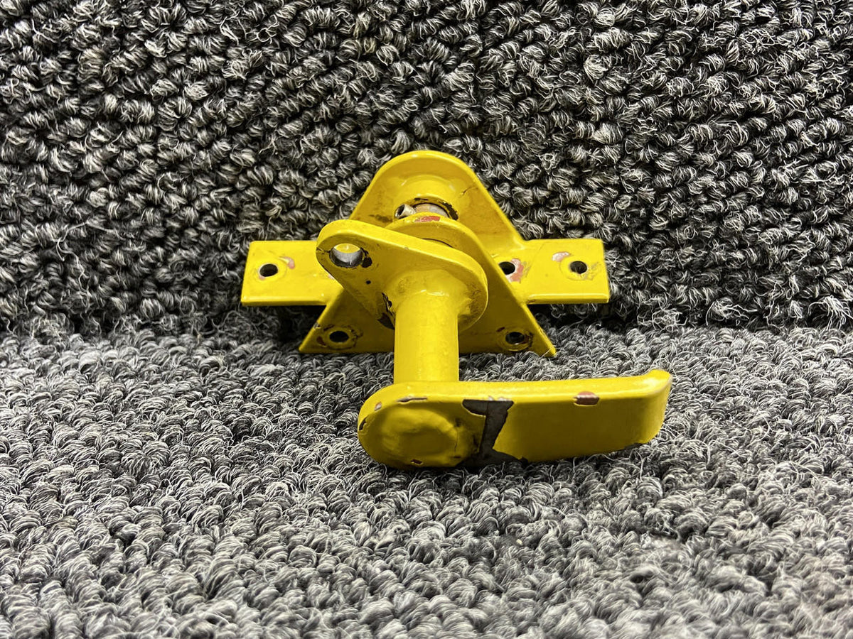 Air Tractor 10915-2 Air Tractor AT-401 Cabin Door Latch Assembly RH