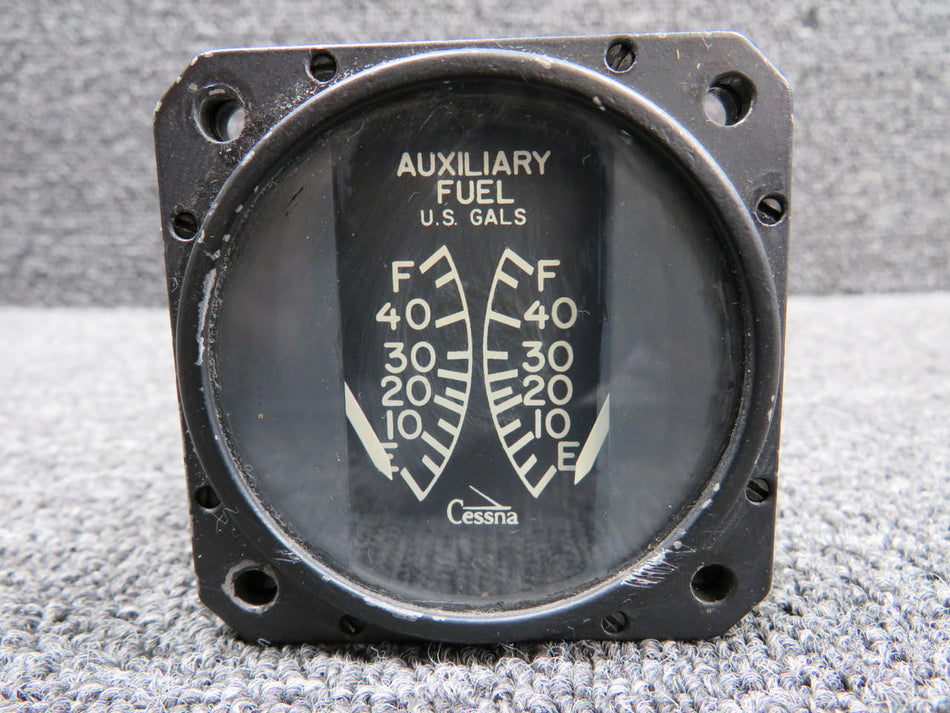 Aircraft Instruments CM2646L3 Aircraft Instruments Dual Auxiliary Fuel Indicator (Scratched Casing)