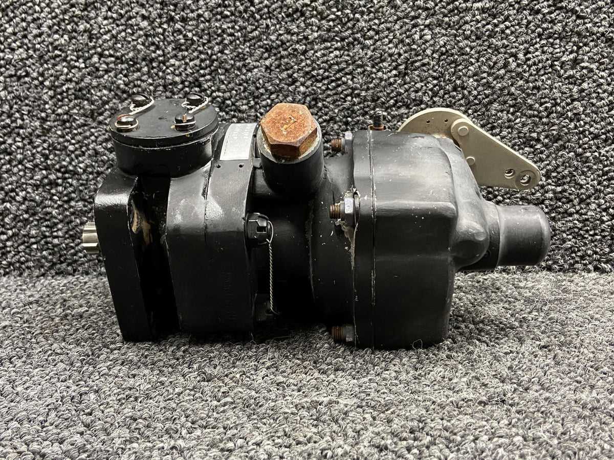 Hamilton Standard 4G10-21 Pratt & Whitney R-1340-AN-1 Hamilton Standard Propeller Governor (Core)