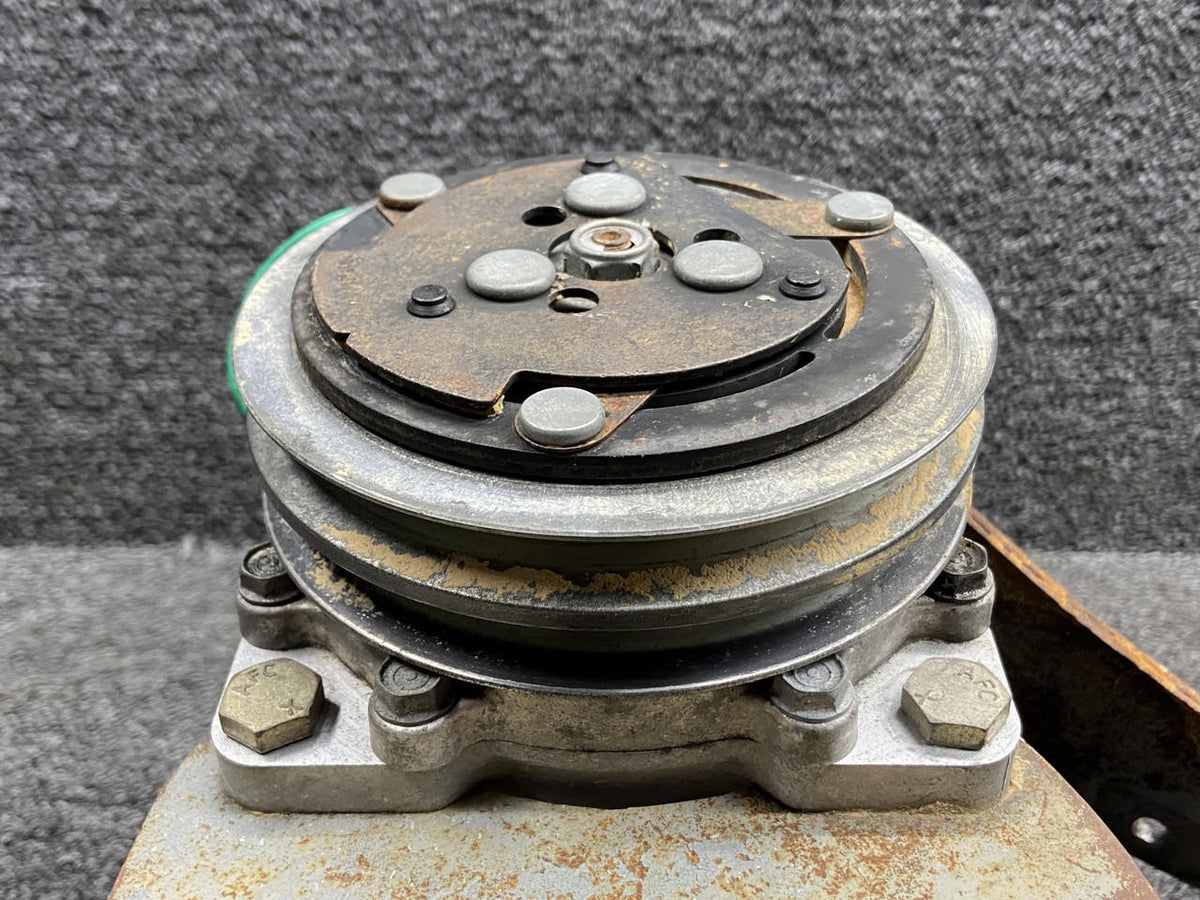Sanden SD-505 Sanden Air Conditioning Compressor with Mounting Brackets