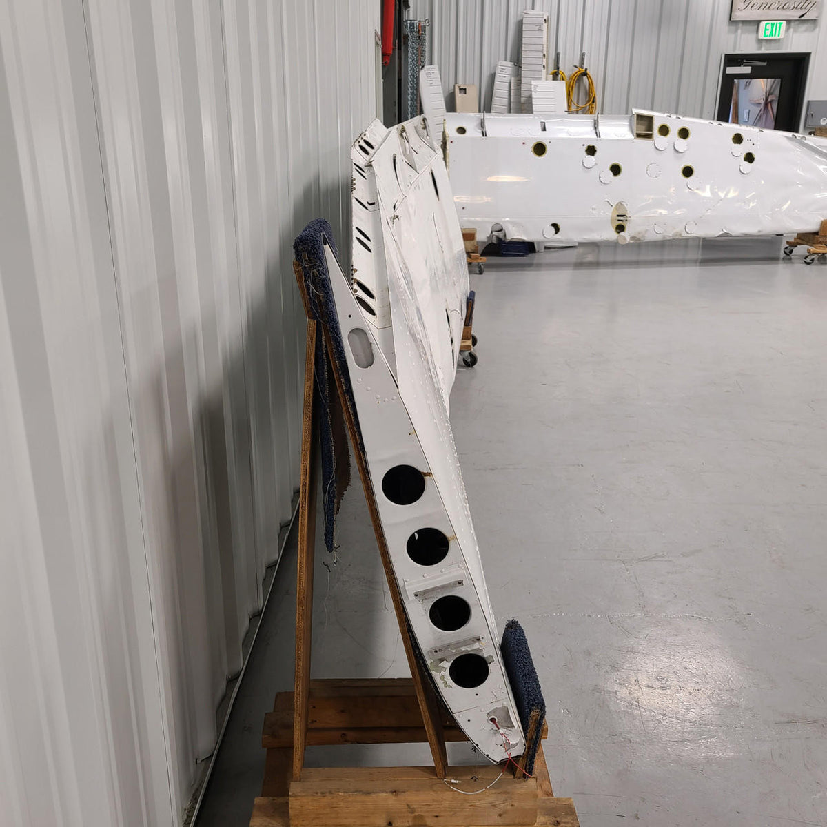 Cessna Aircraft Parts 0523080-7 Cessna 172RG Wing Structure Assembly LH (Core)