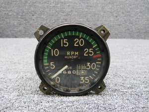829726 Stewart-Warner Recording Tachometer (Hours: 5680.83) (Worn Inner Face)