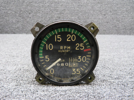 Stewart-Warner 829726 Stewart-Warner Recording Tachometer (Hours: 5680.83) (Worn Inner Face)