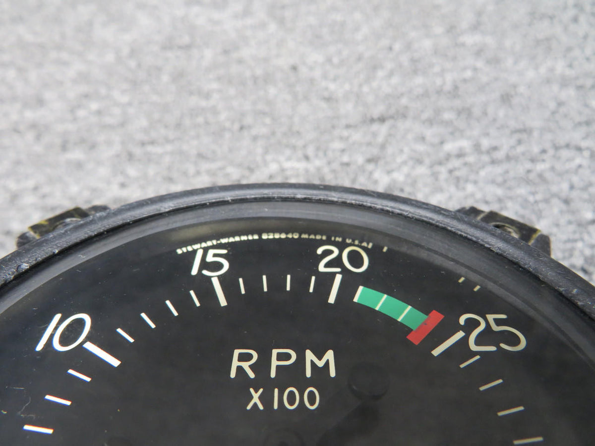 Stewart-Warner 828640 Stewart-Warner Recording Tachometer Indicator (Hours: 2486.70)