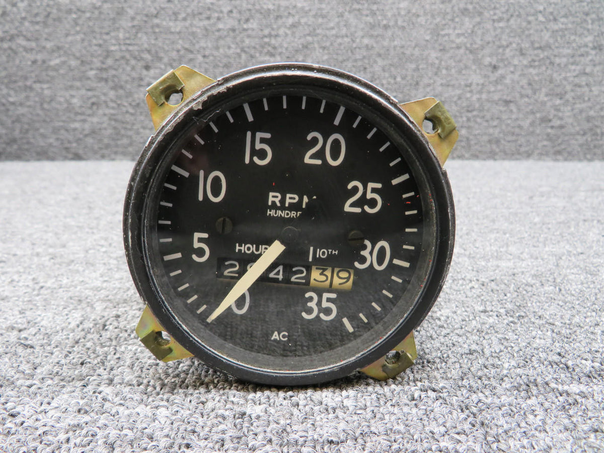 AC RT-11 AC Recording Tachometer Indicator (Hours: 2942.39) (Worn Face)