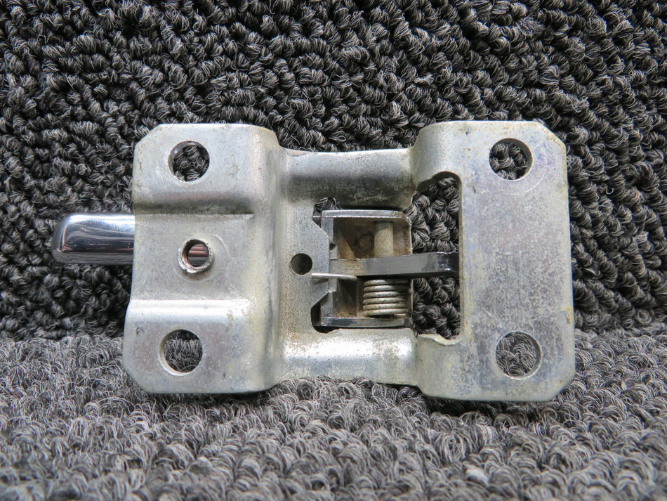 111-837-019H, 020H Piper PA34-200T Forward Cabin Door Inside Handle