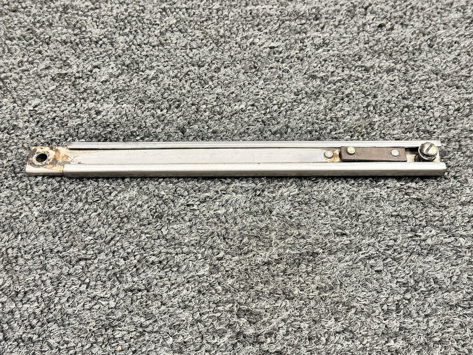 37666-000 (Use: 37666-800) Piper PA34-200T Forward Baggage Door Holder Assembly