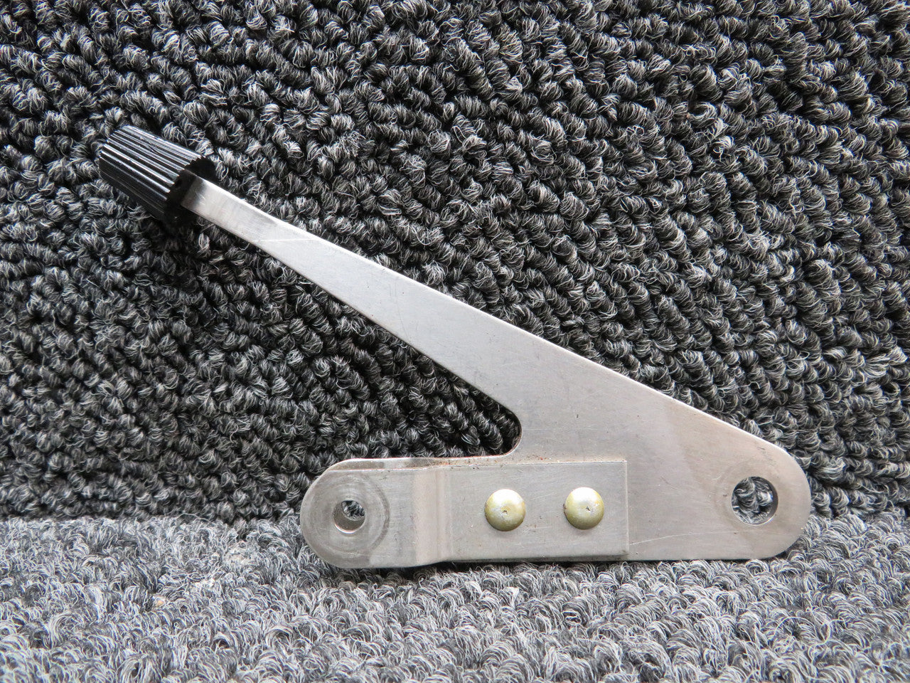 Paページ 78339-000 Piper PA34-200T Heater Control Lever Assembly – BAS Part