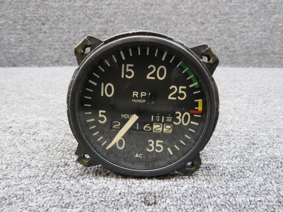 RT-7 Recording Tachometer Indicator (Hours: 2116.29) (Loose Parts) (Core)