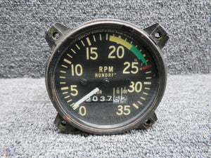 819945 Stweart Warner Recording Tachometer Indicator (2037.62 Hours)