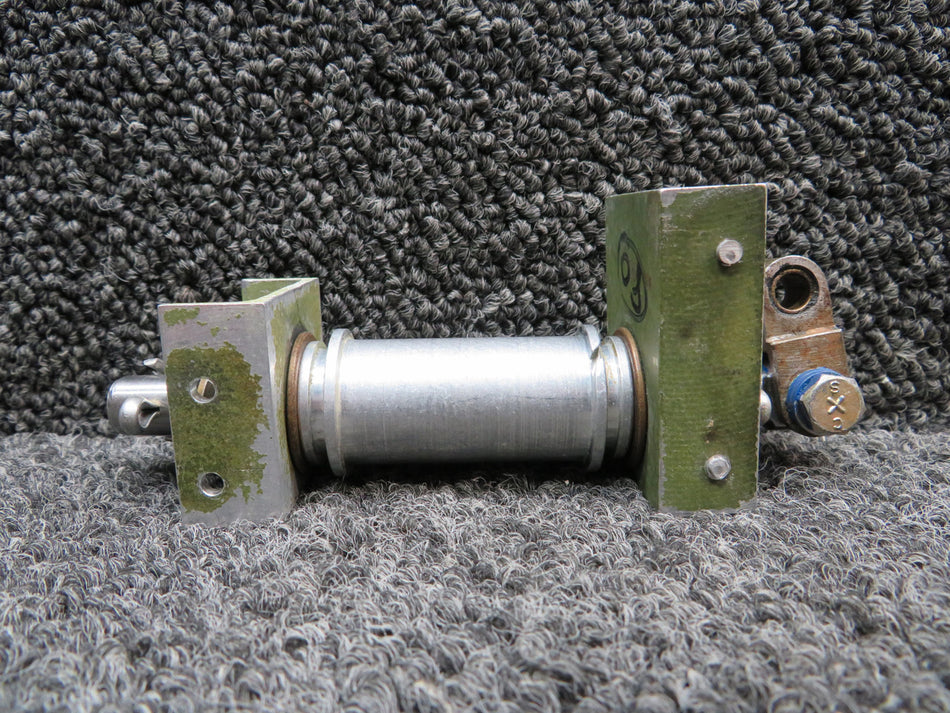 37424-000 Piper PA34-200T Stabilizer Trim Adjustment Shaft Assembly