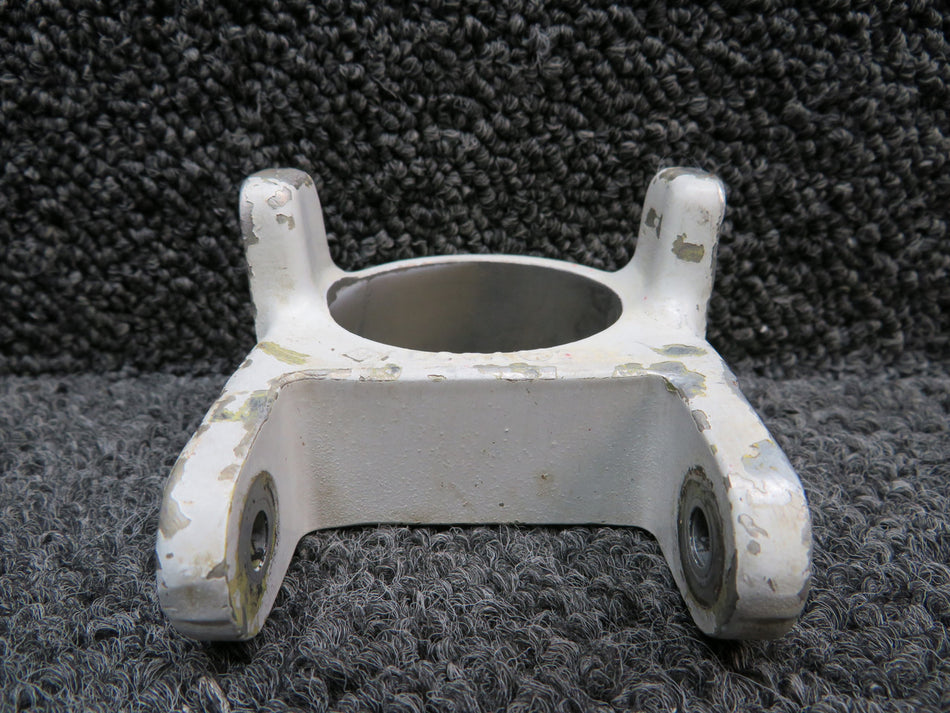 0543007-2 (Cast: 0543007-497A) Cessna 152 Nose Gear Fitting