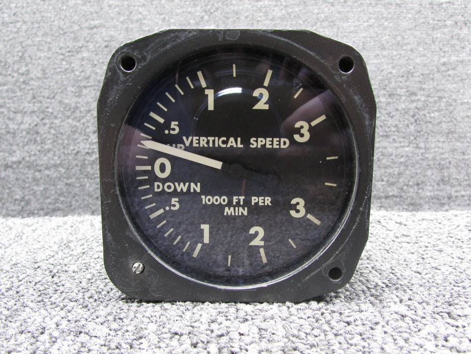 30230-1165 (Alt: 222-375-030-1) Aerosonic Vertical Speed Indicator