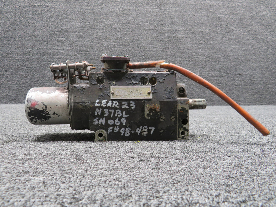 2380072-17 LearJet Actuator (28V) (Peeling Paint)