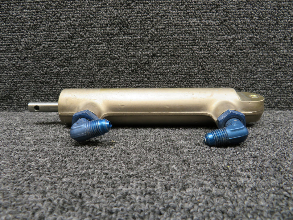 1281029-1 (Cast: 1281015-2F) Cessna 210C Main Gear Door Actuator