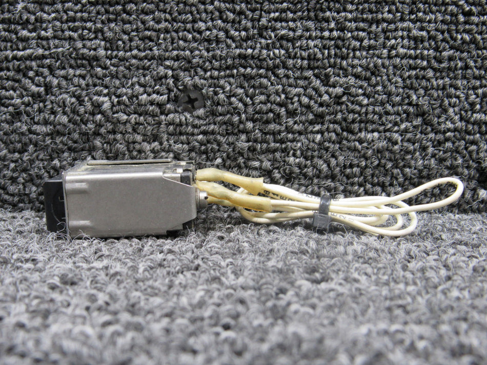 250-650-1351-001 (Alt: 9910115-4) Korry Gear Unlocked Light Switch