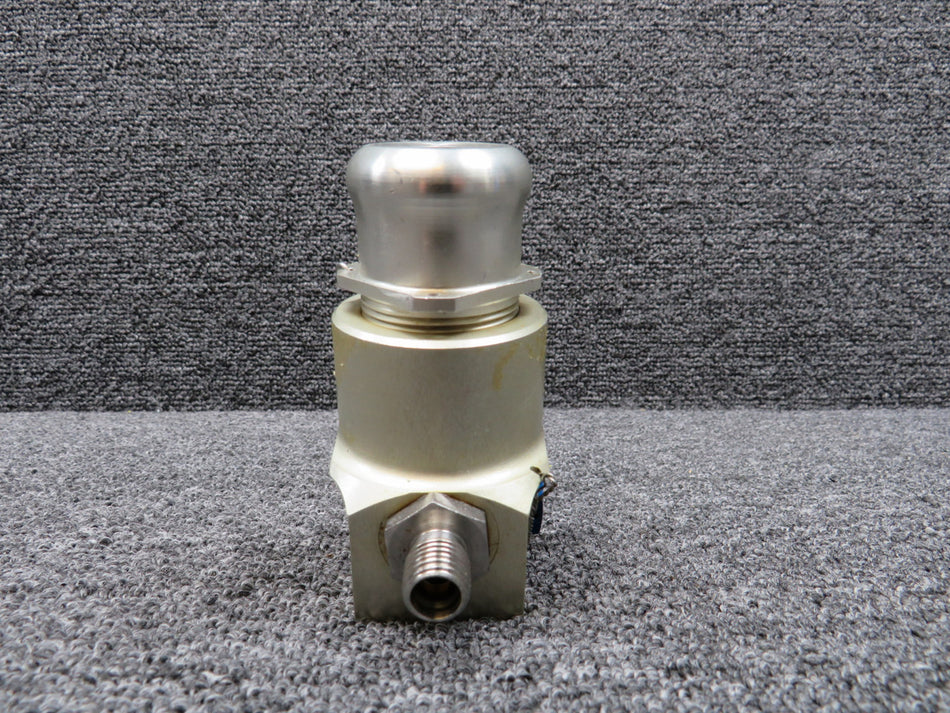 9914077-3 (Alt: 573770-04) Cessna Hydraulic Filter Housing with Connector