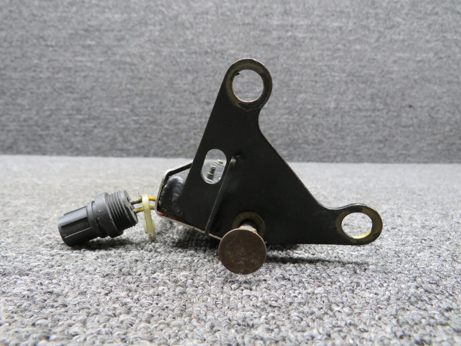 49533-002 PA-31T Position Switch (Missing Bracket)