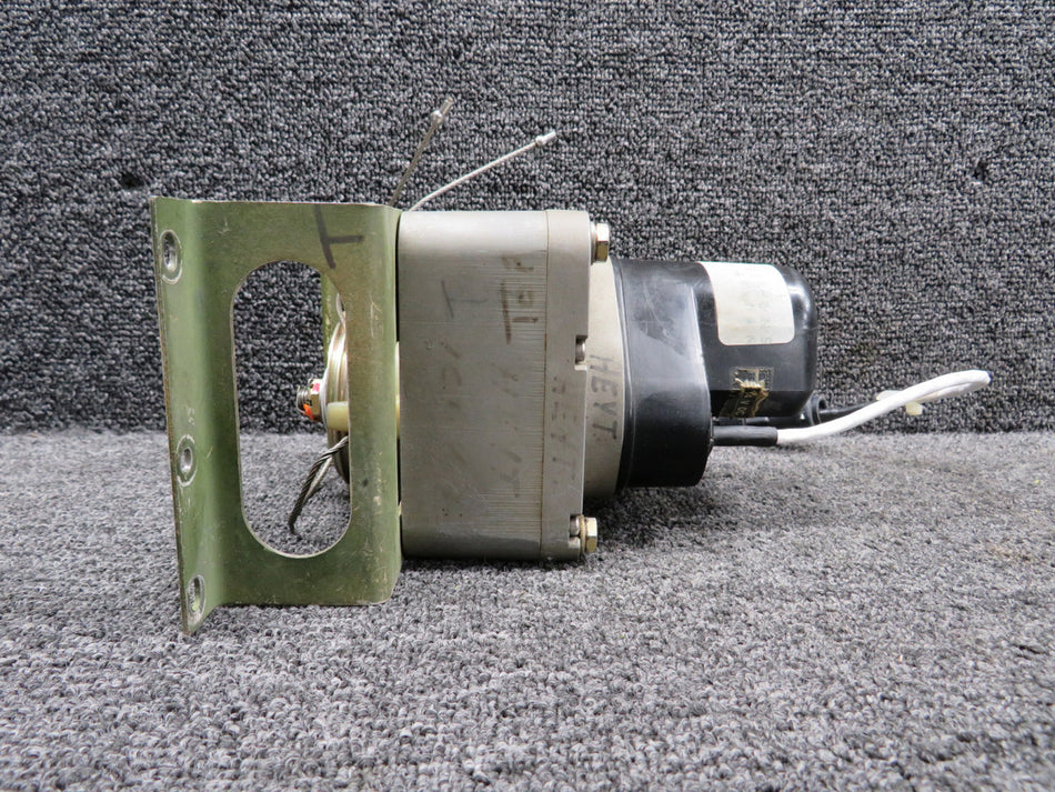 1C784-2-972 Century Flight Systems Autopilot Servo with Bracket