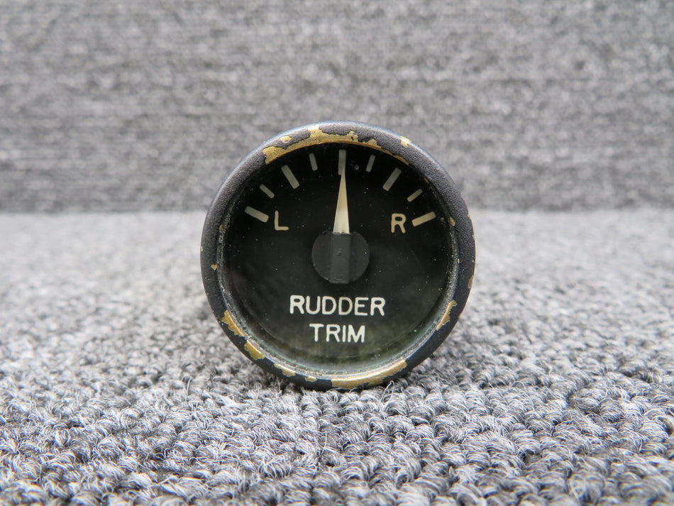720-185 (Alt: 6608217-10) Hickok Rudder Trim Indicator (Worn Inner Face)