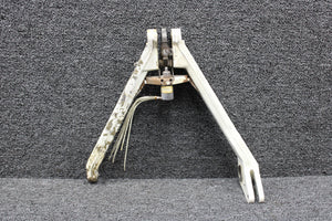40280-000, 85166-002 Piper PA31-350 Main Gear Side Link LH with Hook and Switch