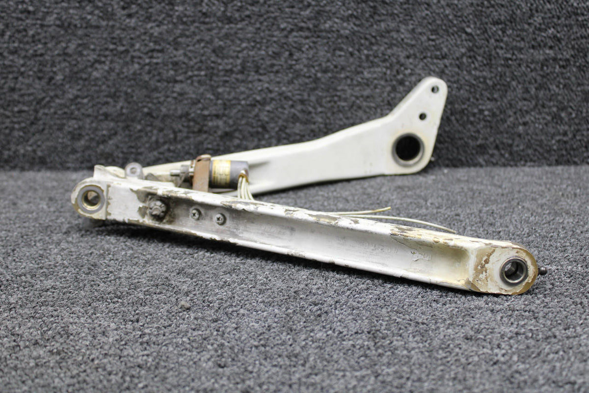 Piper Aircraft Parts 40280-000, 85166-002 Piper PA31-350 Main Gear Side Link LH with Hook and Switch