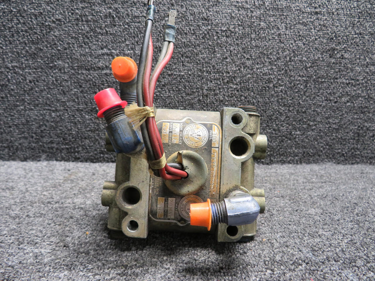 skinner V935DB2100 Skinner 4 Way Valve (24V)