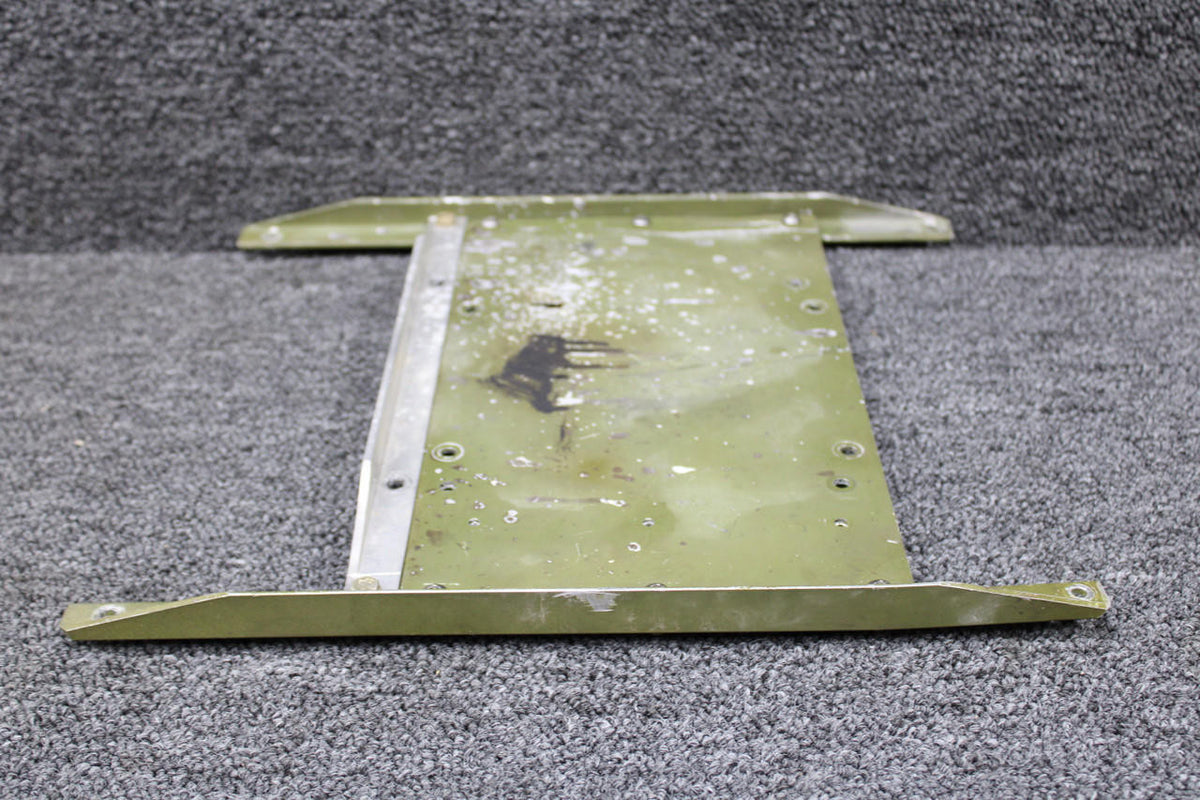 Piper Aircraft Parts 71945-002 Piper PA31-350 Radar Equipment Mounting Bracket Assembly