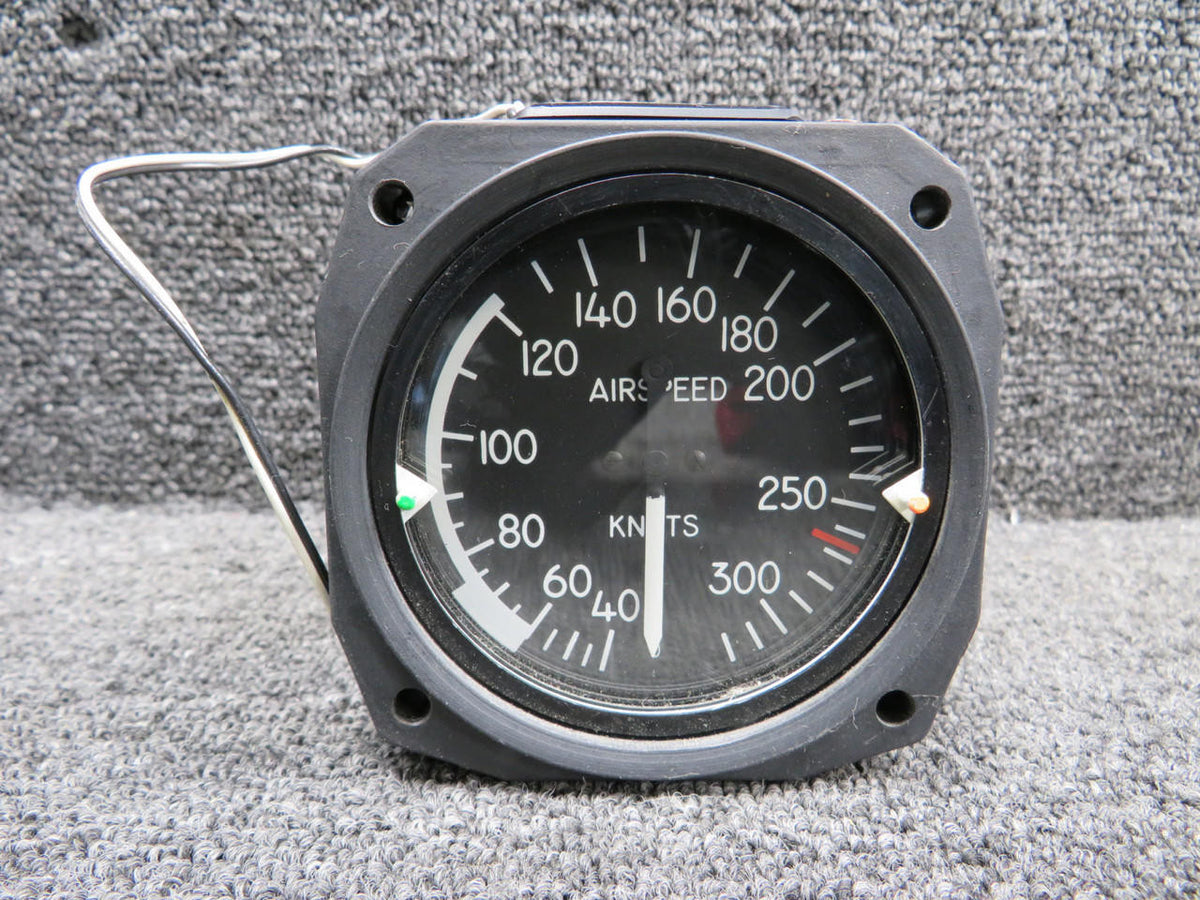 United Instruments 8040 United Instruments Airspeed Indicator, Lighted (28V) (Code: B.617)