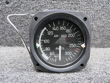 United Instruments 8040 United Instruments Airspeed Indicator, Lighted (28V) (Code: B.617)