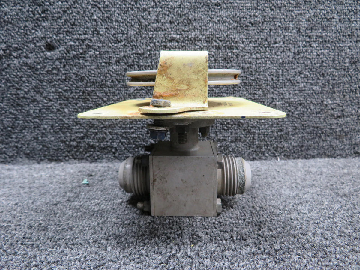 Does Not Apply 7913001-F Flight Refueling Manual Valve