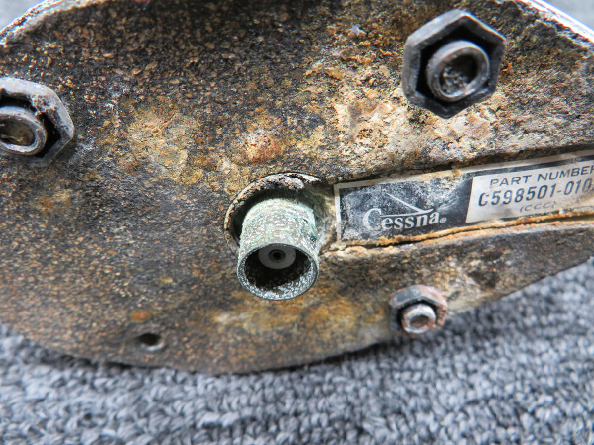 Cessna Aircraft Parts C598501-0102 (Use: C598501-0104) Cessna VHF Antenna (Corroded, Cracked) (Core)