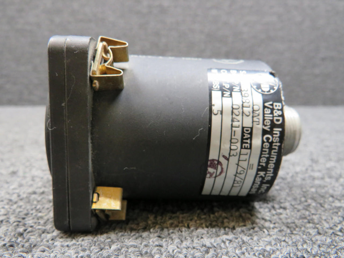 B and D Instruments 0241-003 B and D Instruments Outside Air Temperature Indicator (Worn Face)