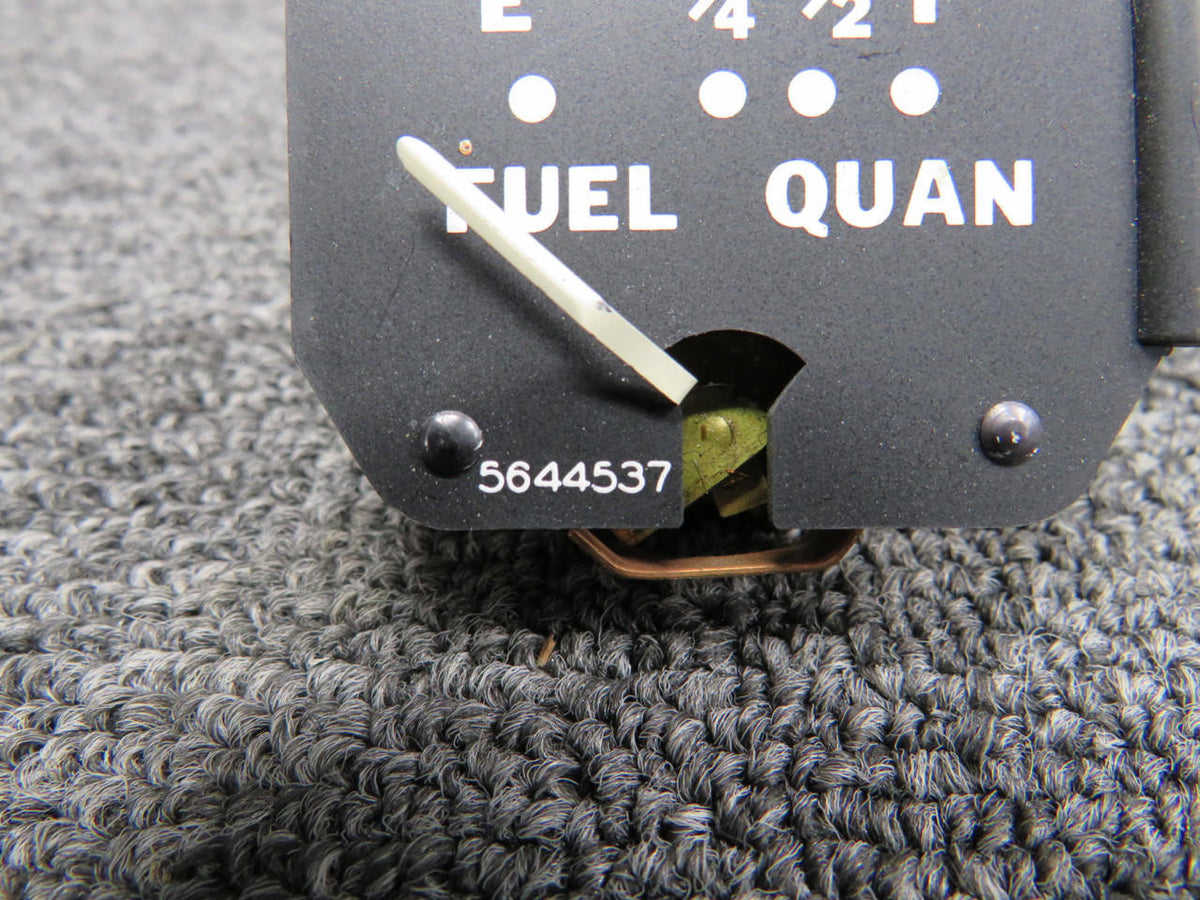 5644537 Fuel Quantity Indicator