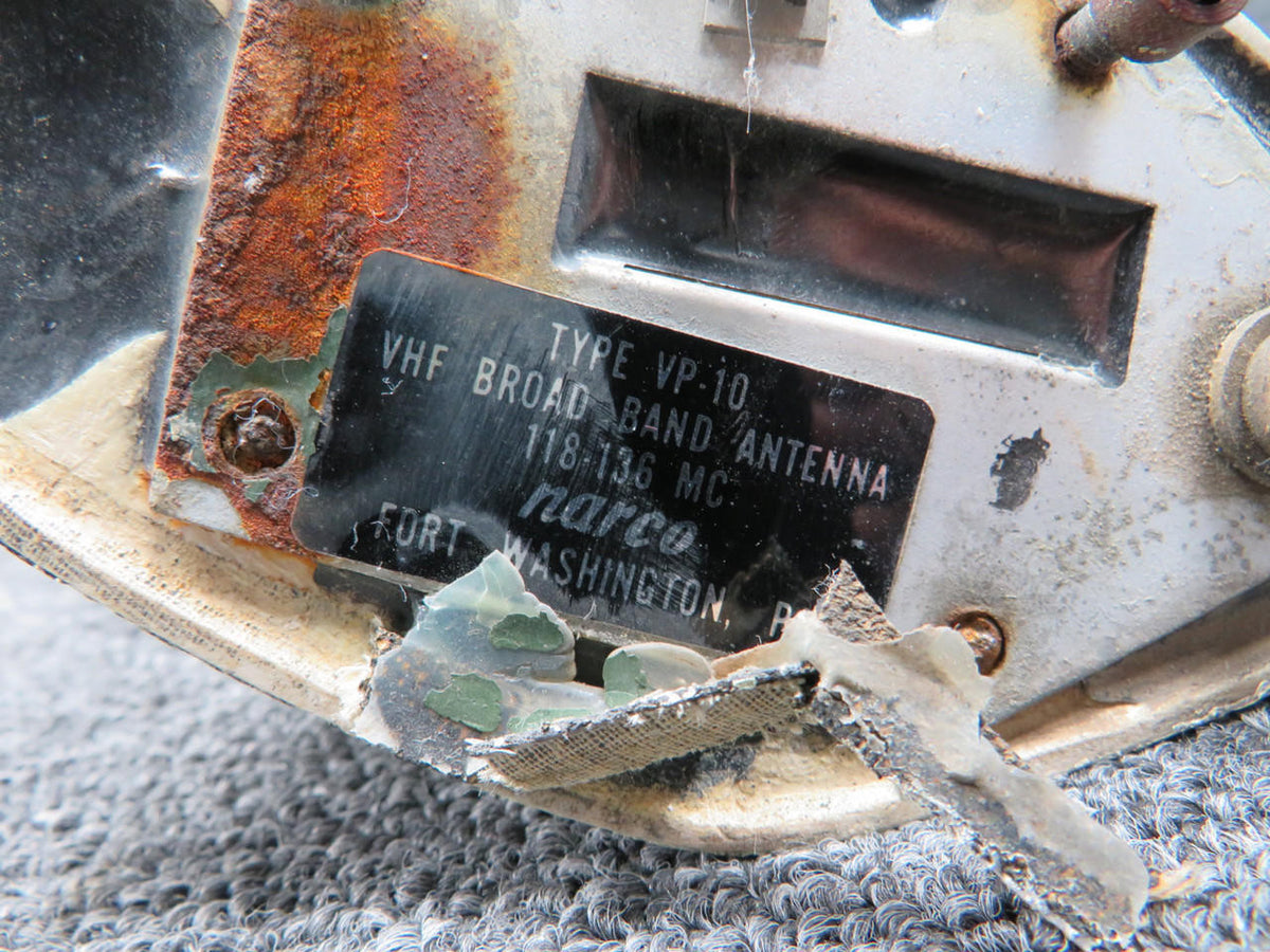 Narco VP-10 Narco Antenna (Worn Bottom and Paint)