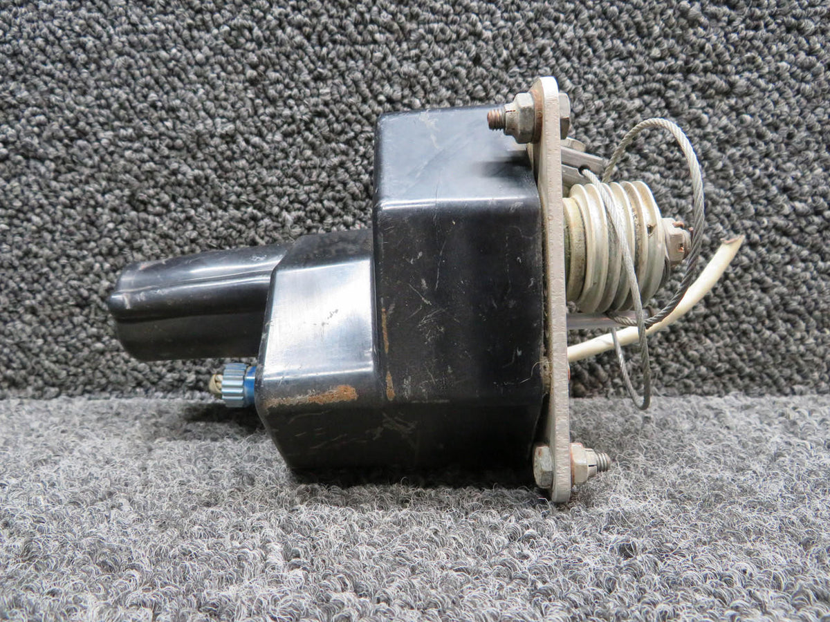 Piper Aircraft Parts 762-207 (Alt: 1C465-1-504R) Piper PA23-250 Roll Servo Assembly