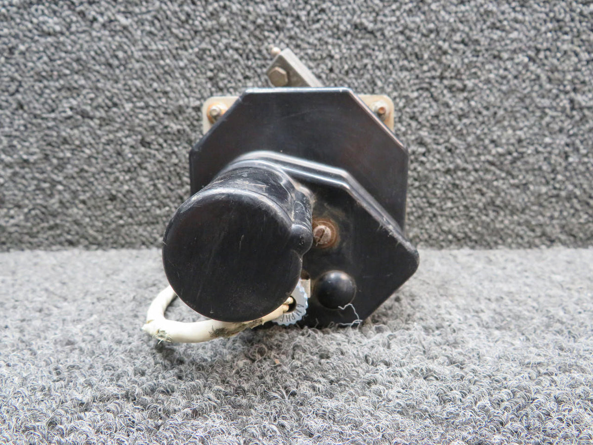 Piper Aircraft Parts 762-207 (Alt: 1C465-1-504R) Piper PA23-250 Roll Servo Assembly
