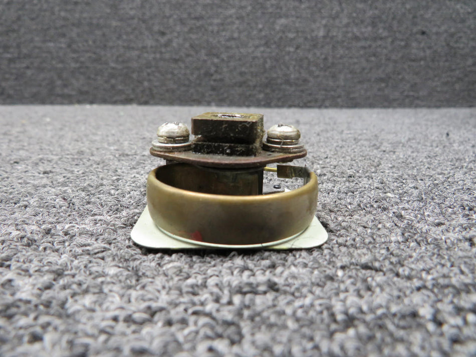 Does Not Apply 1508300 (Alt: 1508303) Oil Pressure Indicator