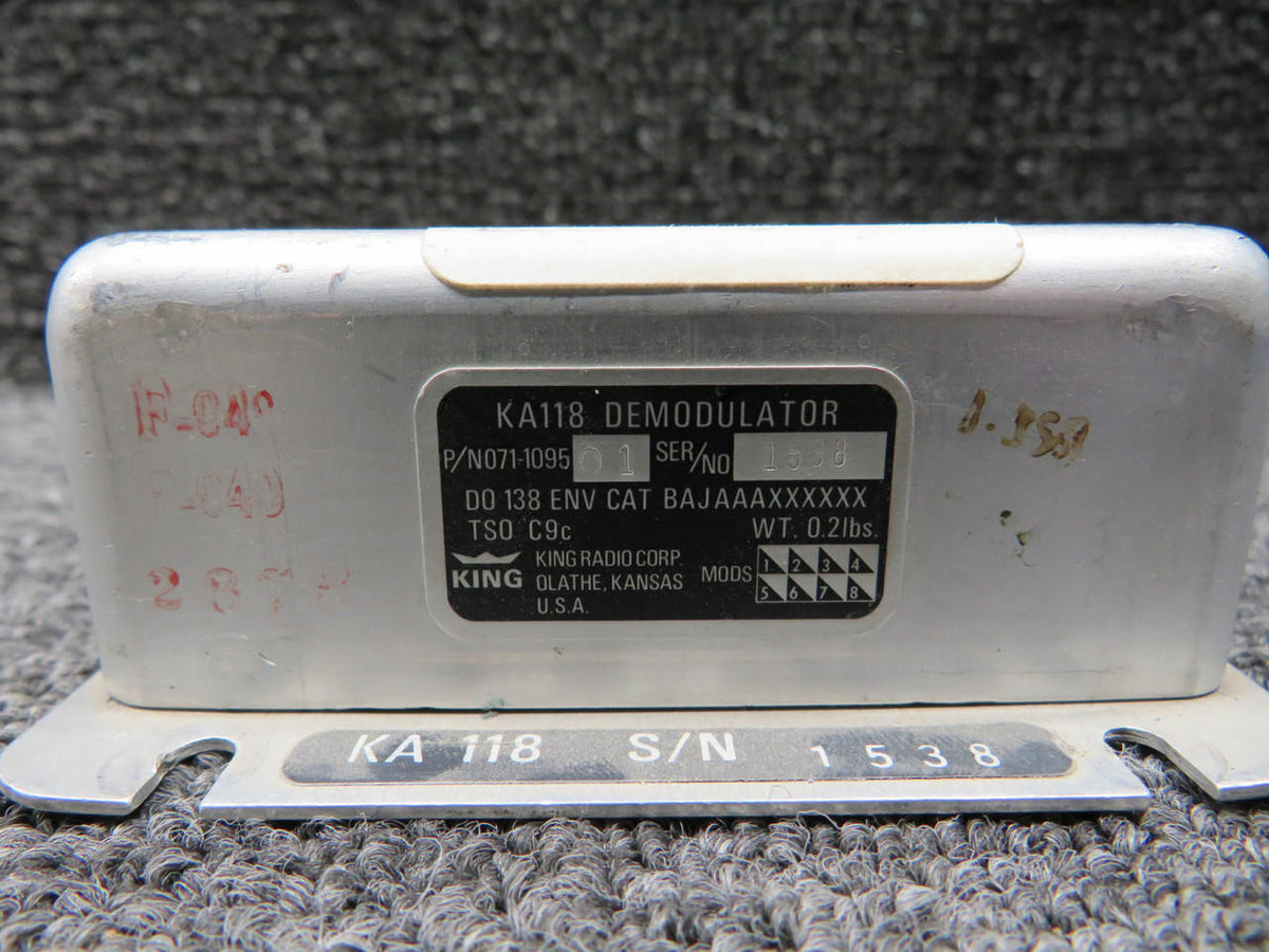 King Radio 071-1095-01 King Radio KA-118 Demodulator with Connector