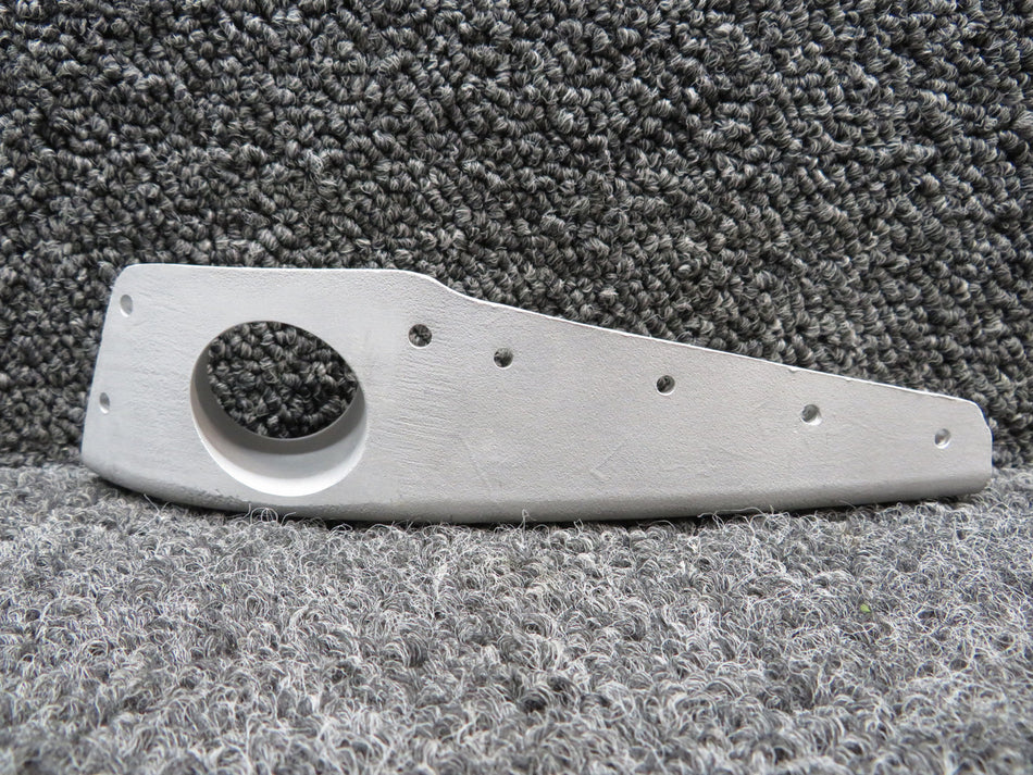 0712305-4 (Use: 0712780-2) Cessna A185F Tail Gear Mount Casting RH (Bead Blasted