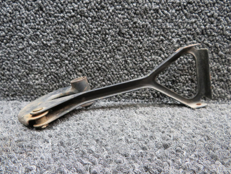 0713629-2, 0411573-1 Cessna 182P Rudder Pedal Link LH Dual Controls with Bellcrank