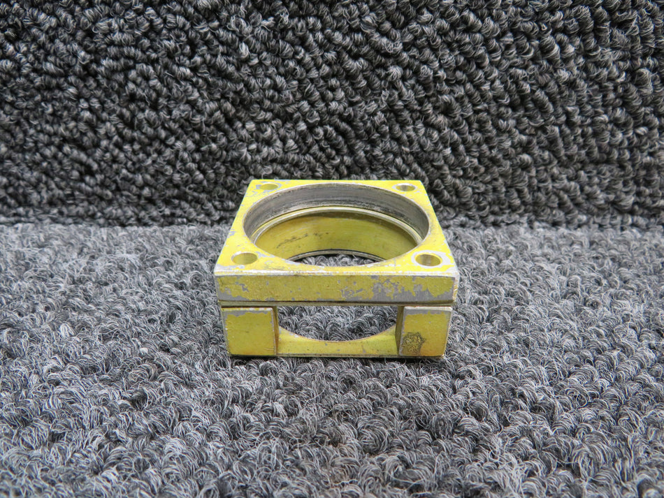 68272-002, 66931-000 Piper PA28-180 Control Wheel Plate Assembly