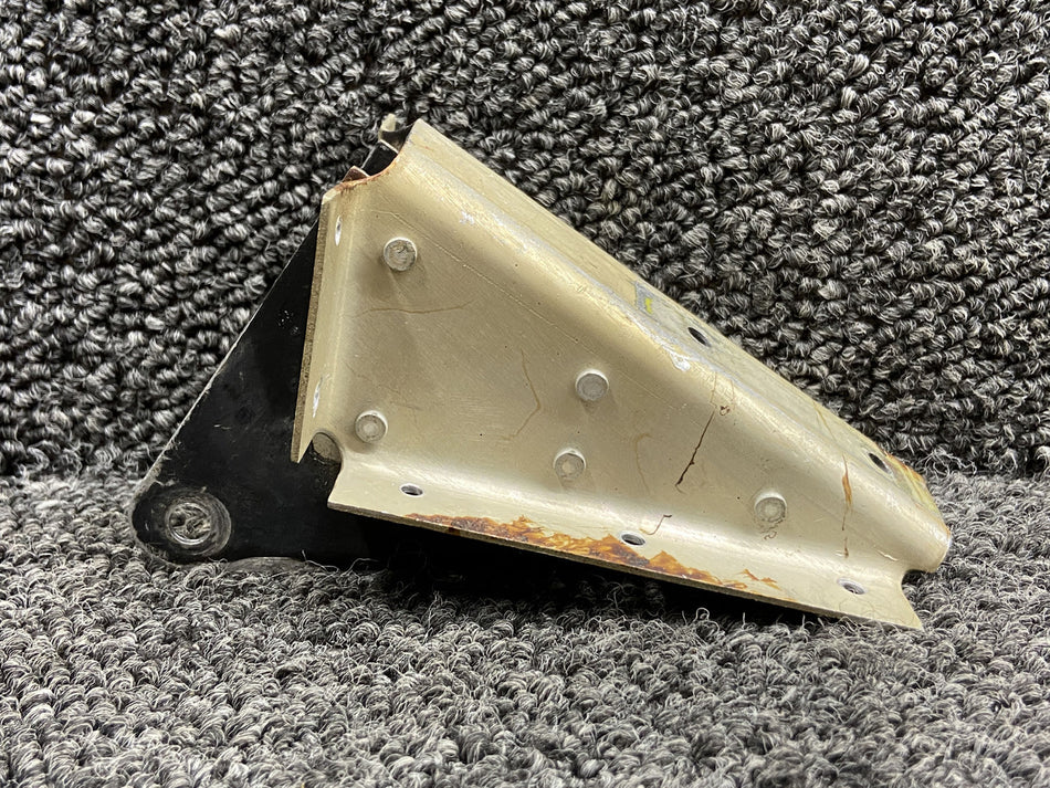 17546-000 Piper PA23-250 Aft Nose Gear Hinge Bracket RH