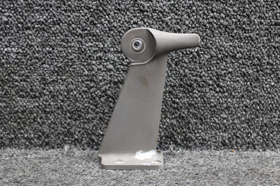 LA57265130 (Cast: LA57265131) Columbia LC41-550FG Flap Hinge Aft (WS 26.5)