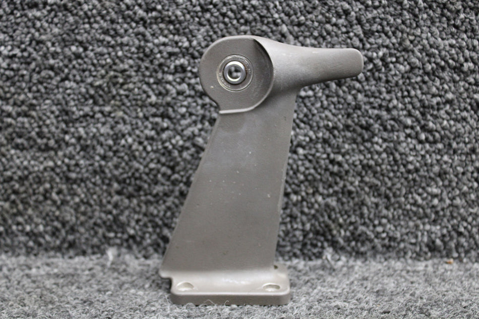 LA57265330 (Cast: LA57265331) Columbia LC41-550FG Flap Hinge Aft (WS 104.5)