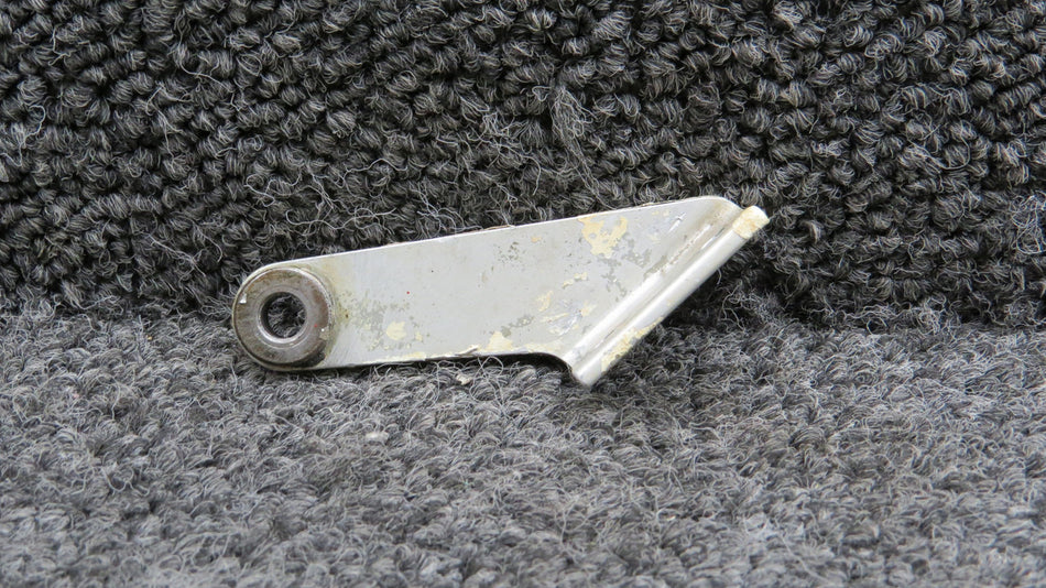 25666-000 Piper PA30 Shimmy Dampener Mounting Bracket