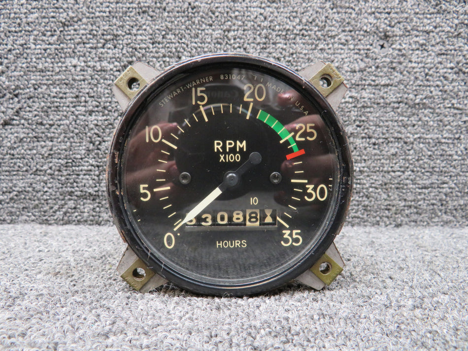 831047 Stewart-Warner Tachometer Indicator (Hours: 5308.8)