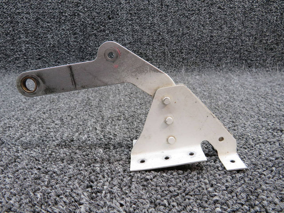 2213106-2 Cessna 182RG Bracket Assembly Center RH Hinge Nose Gear